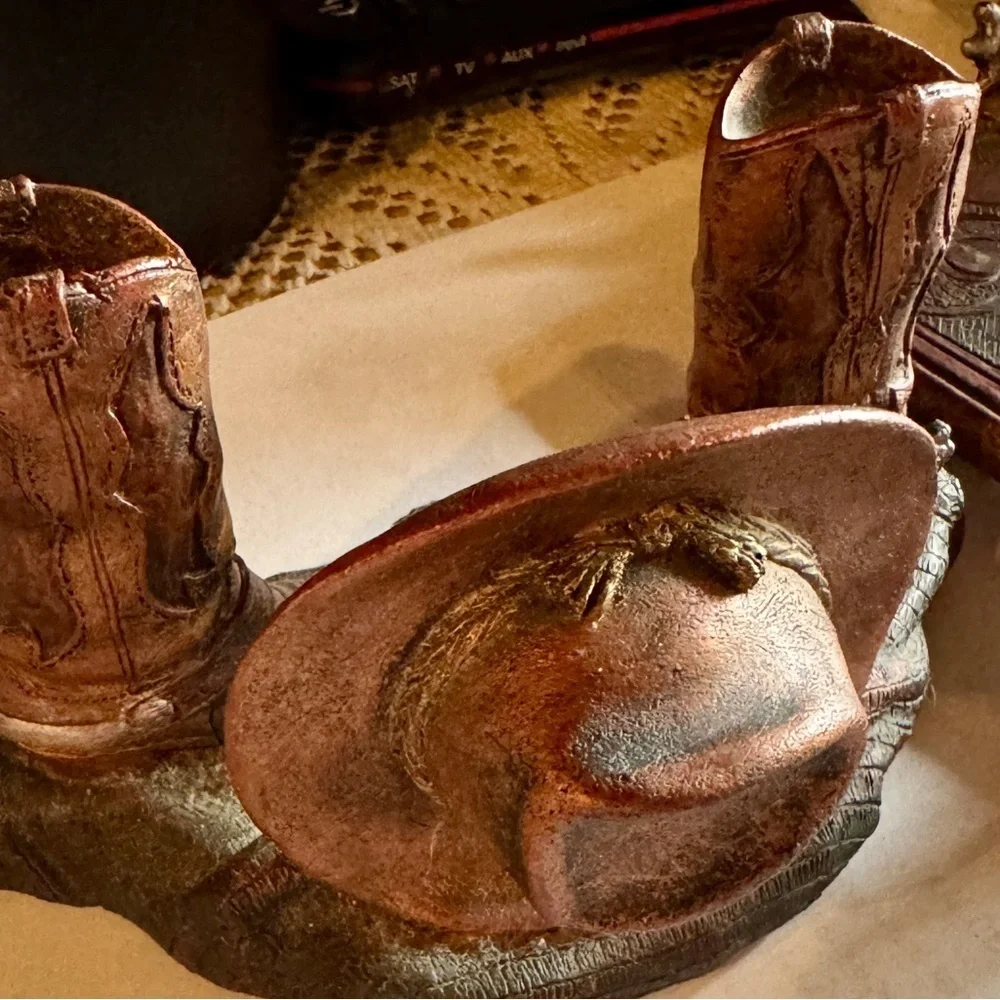 Decorative Western 2 piece Desk Organizer (Resin)